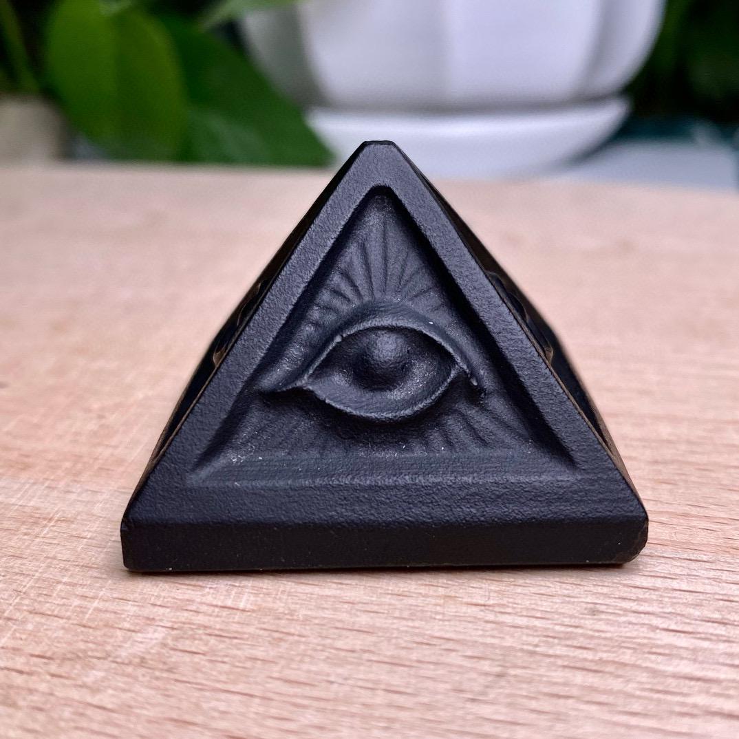 Black Obsidian Pyramid with Eye of Horus & Raven, Hand Carved Gothic Altar Decor, Spiritual Protection Stone, Ancient Egyptian Style Gift