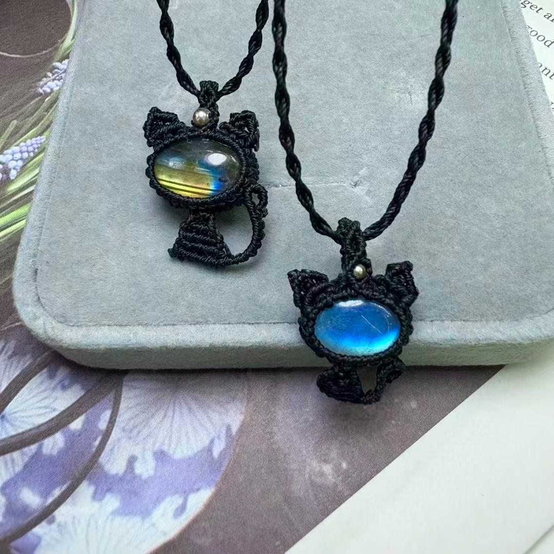 1 Pcs Natural Labradorite Cat Pendant Necklace, Handmade Macrame Waxed Cord, Boho Stone Jewelry, Gift for Cat Lovers, Adjustable Fiber Cord