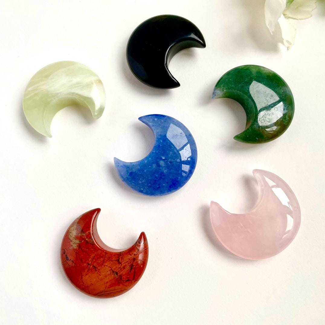 Natural Crystal Carved Moon Pocket Stone | Gemstone Crescent Moon | Healing Energy Crystal | Moon Decor Gift | Funny Birthday Gift