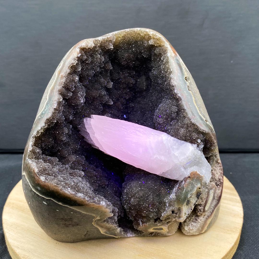 Natural Black Amethyst Cluster Specimen with Calcite,Rare Black Amethyst Collection,Mineral Specimen Collection,UV Reactive,Amethyst Calcite