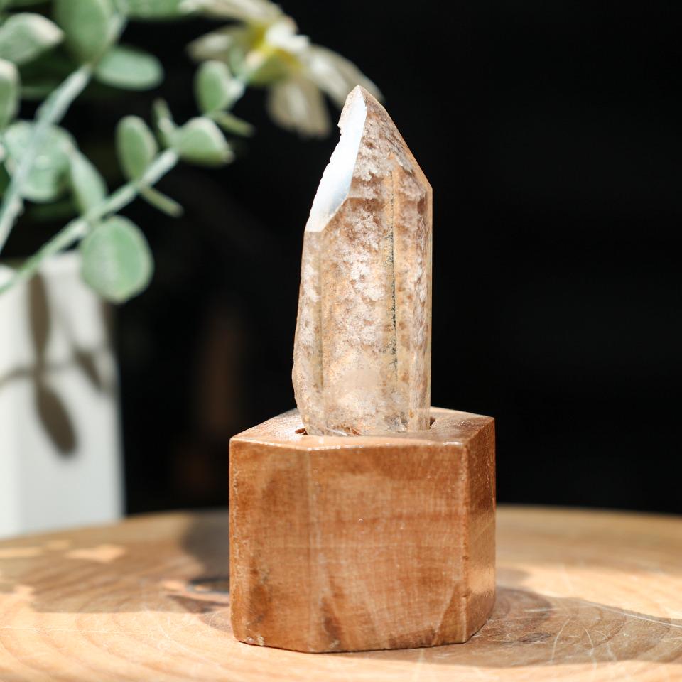 Natural Clear White Garden Quartz Freeform with Stand,Lodolite Quartz, Garden Quartz Point,Crystal Collection,Crystal Gift,Polished Quartz