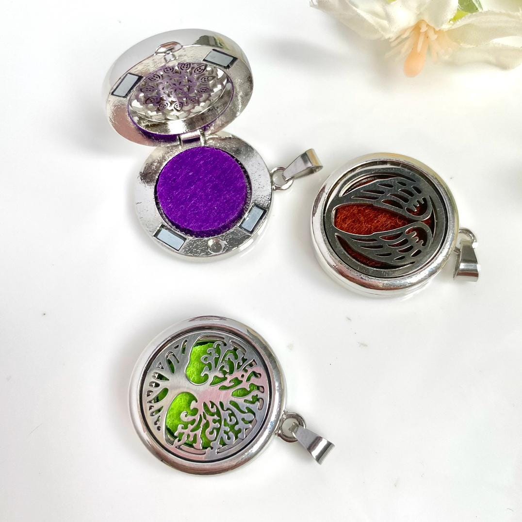 Stainless Steel Aromatherapy Locket Necklace, Magnetic Essential Oil Diffuser Pendant, Tree of Life Perfume Jewelry Gift