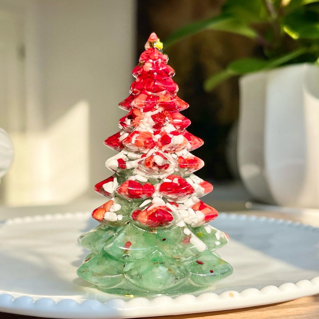 Crystal Chips Christmas Tree With Resin, Dyed Gemstone Chips Decor, Handmade Healing Crystal Christmas Tree, Cute Christmas Gift