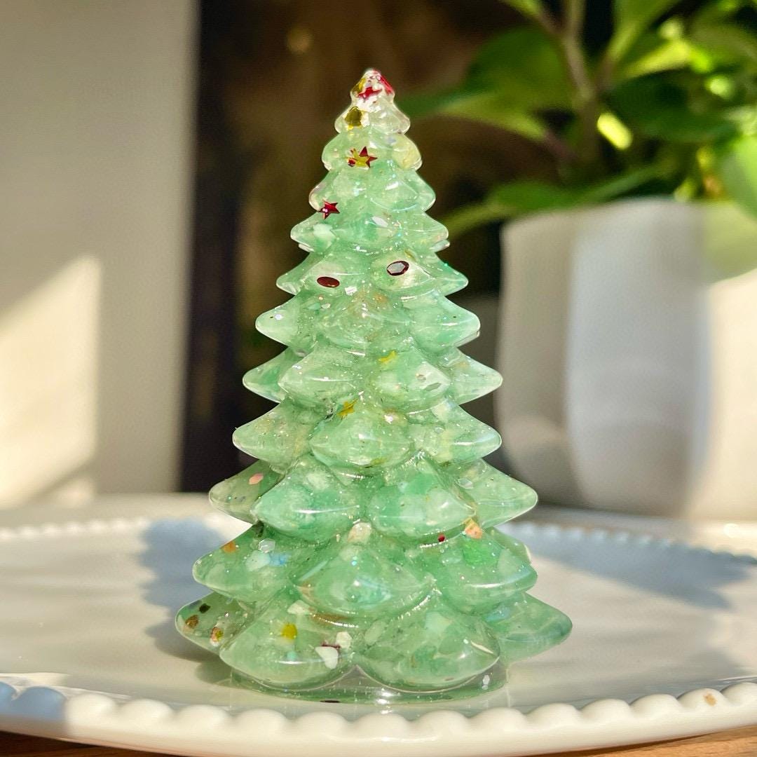 Crystal Chips Christmas Tree With Resin, Dyed Gemstone Chips Decor, Handmade Healing Crystal Christmas Tree, Cute Christmas Gift