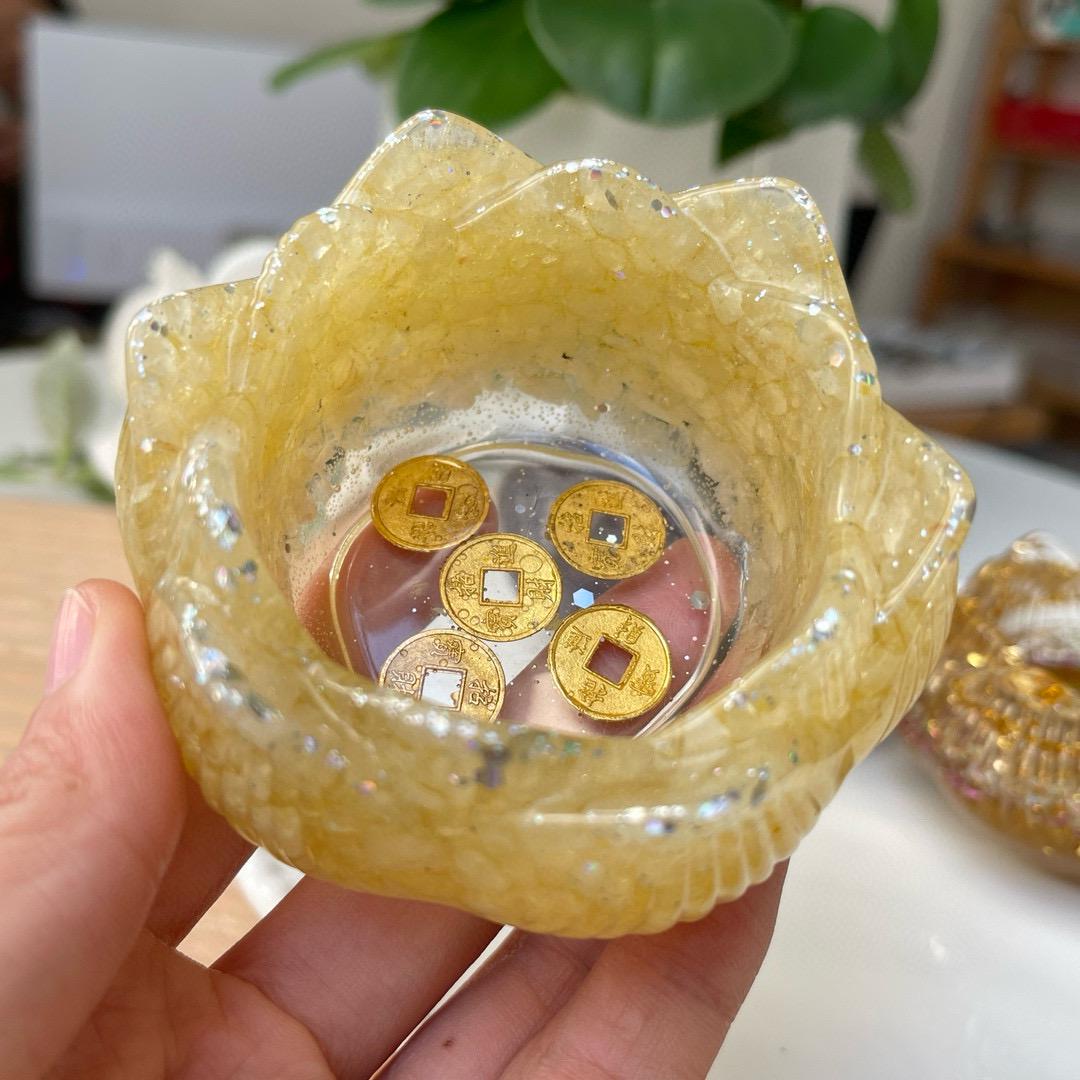 Crystal Chips Cornucopia With Resin, Natural Crystal Chips Craft, Handmade Crystal Lotus Bowl, Healing Crystal Craft For Gifts