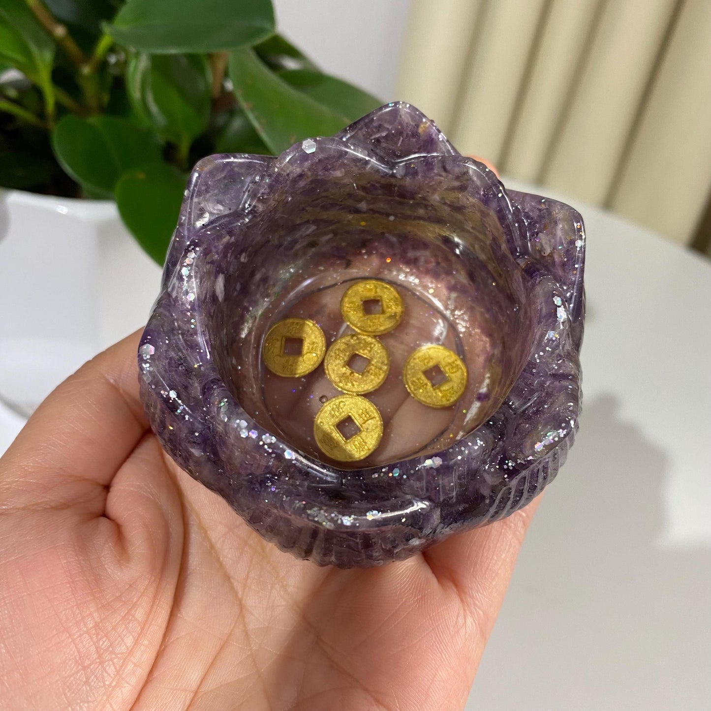 Crystal Chips Cornucopia With Resin, Natural Crystal Chips Craft, Handmade Crystal Lotus Bowl, Healing Crystal Craft For Gifts