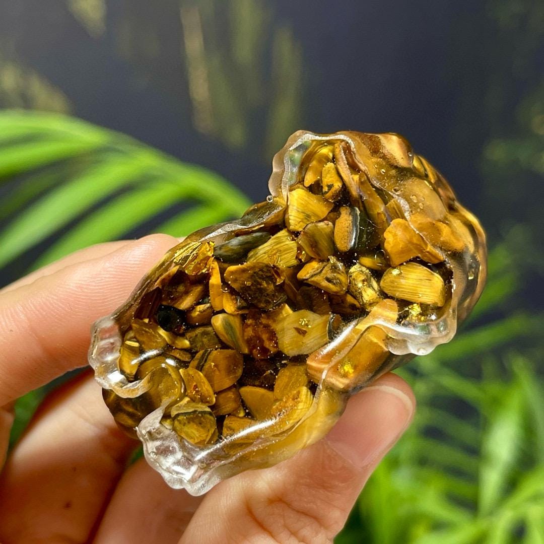 Crystal Chips Cat With Resin, Tiger Eye Stone Chips Craft, Handmade Crystal Cat For Gift, Healing Crystal Animal For Birthday Gifts