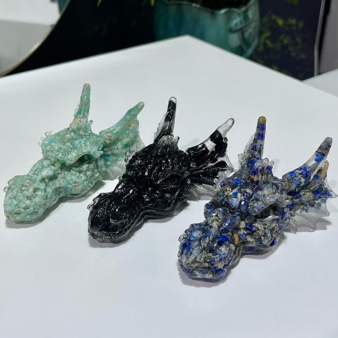 Handmade Crystal Dragon Head In Resin, Natural Gemstone Chips Craft, Healing Crystal Carving For Gift, Reiki Crystal Stone For Birthday Gift