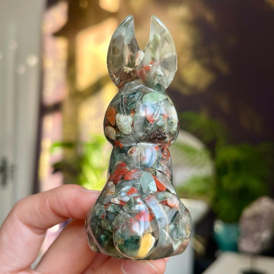 Handmade Crystal Chips Bunny With Resin, Natural Crystal Chips Craft, Healing Crystal Birthday Gifts, Cute Gift For Her, Christmas Present