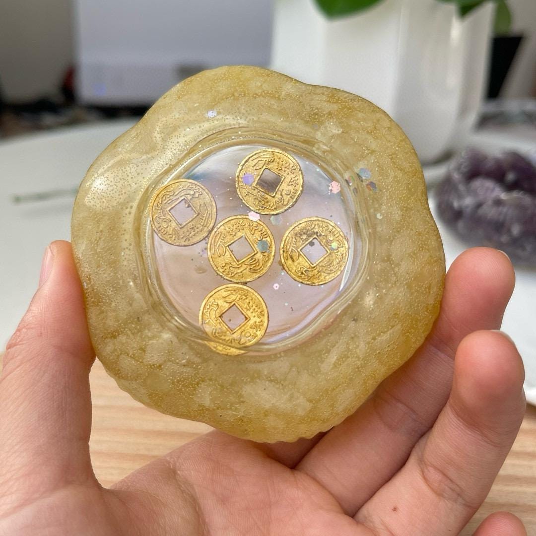 Crystal Chips Cornucopia With Resin, Natural Crystal Chips Craft, Handmade Crystal Lotus Bowl, Healing Crystal Craft For Gifts