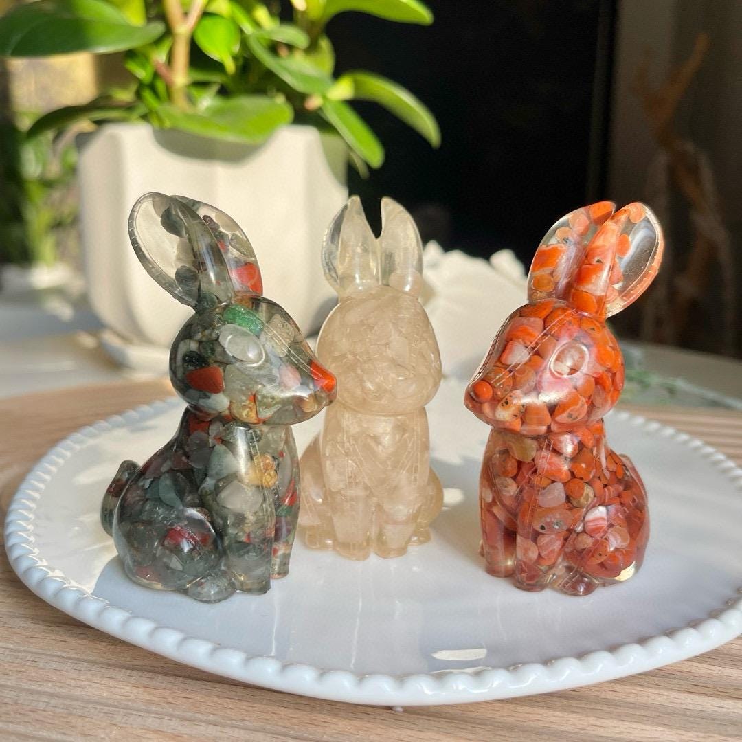 Handmade Crystal Chips Bunny With Resin, Natural Crystal Chips Craft, Healing Crystal Birthday Gifts, Cute Gift For Her, Christmas Present