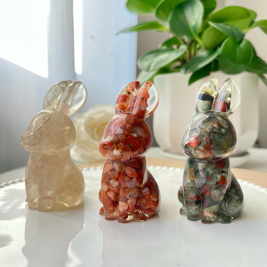 Handmade Crystal Chips Bunny With Resin, Natural Crystal Chips Craft, Healing Crystal Birthday Gifts, Cute Gift For Her, Christmas Present