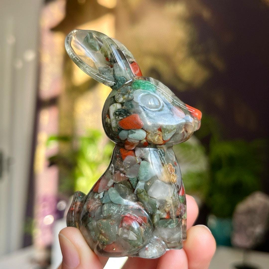 Handmade Crystal Chips Bunny With Resin, Natural Crystal Chips Craft, Healing Crystal Birthday Gifts, Cute Gift For Her, Christmas Present