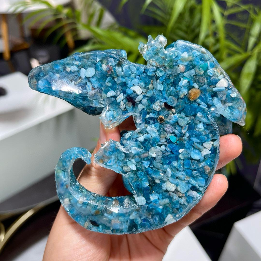 Handmade Crystal Chips Fly Dragon In Resin, Natural Crystal Chips Craft, Healing Crystal Carving Birthday Gifts, Christmas Present