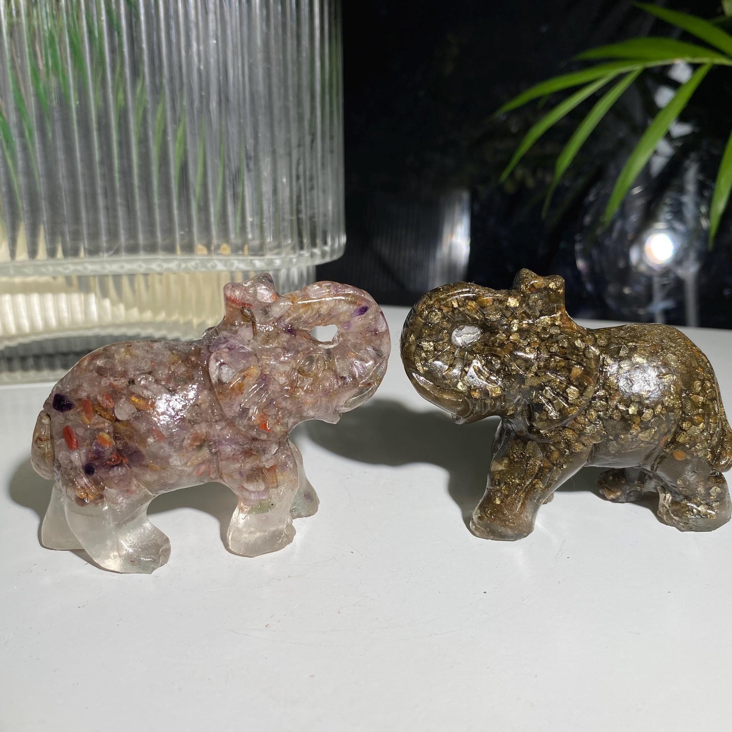 Crystal Chips Elephant In Resin, Natural Gemstone Chips Craft, Handmade Crystal Animal For Gift, Healing Crystal Elephant For Birthday Gifts