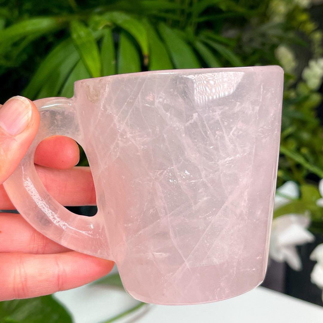 Hand-Carved Rose Quartz Heart Coffee Mug Set, Crystal Tea Cups, Romantic Boho Drinkware for Wedding Favors, Customizable Valentine’s Gift
