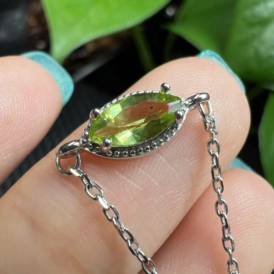 Natural Peridot Fringe Dangle Ring, S925 Sterling Silver Bohemian Leafy Green Gemstone Jewelry, Handmade Boho Adjustable Statement Ring