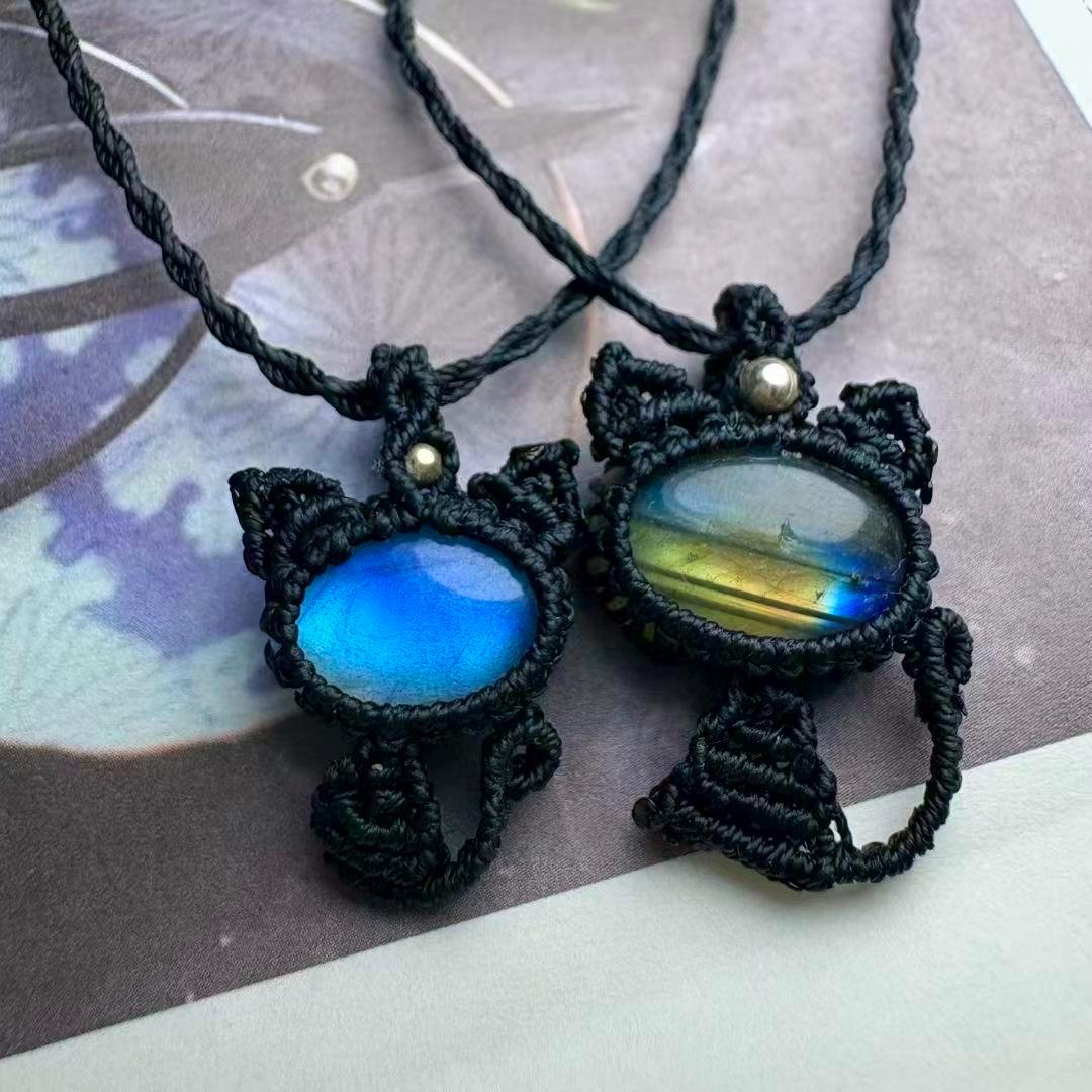 1 Pcs Natural Labradorite Cat Pendant Necklace, Handmade Macrame Waxed Cord, Boho Stone Jewelry, Gift for Cat Lovers, Adjustable Fiber Cord