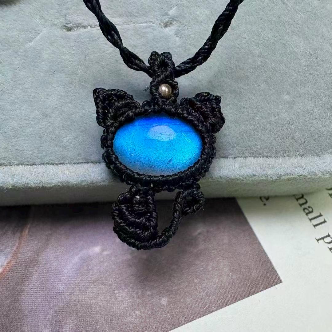 1 Pcs Natural Labradorite Cat Pendant Necklace, Handmade Macrame Waxed Cord, Boho Stone Jewelry, Gift for Cat Lovers, Adjustable Fiber Cord