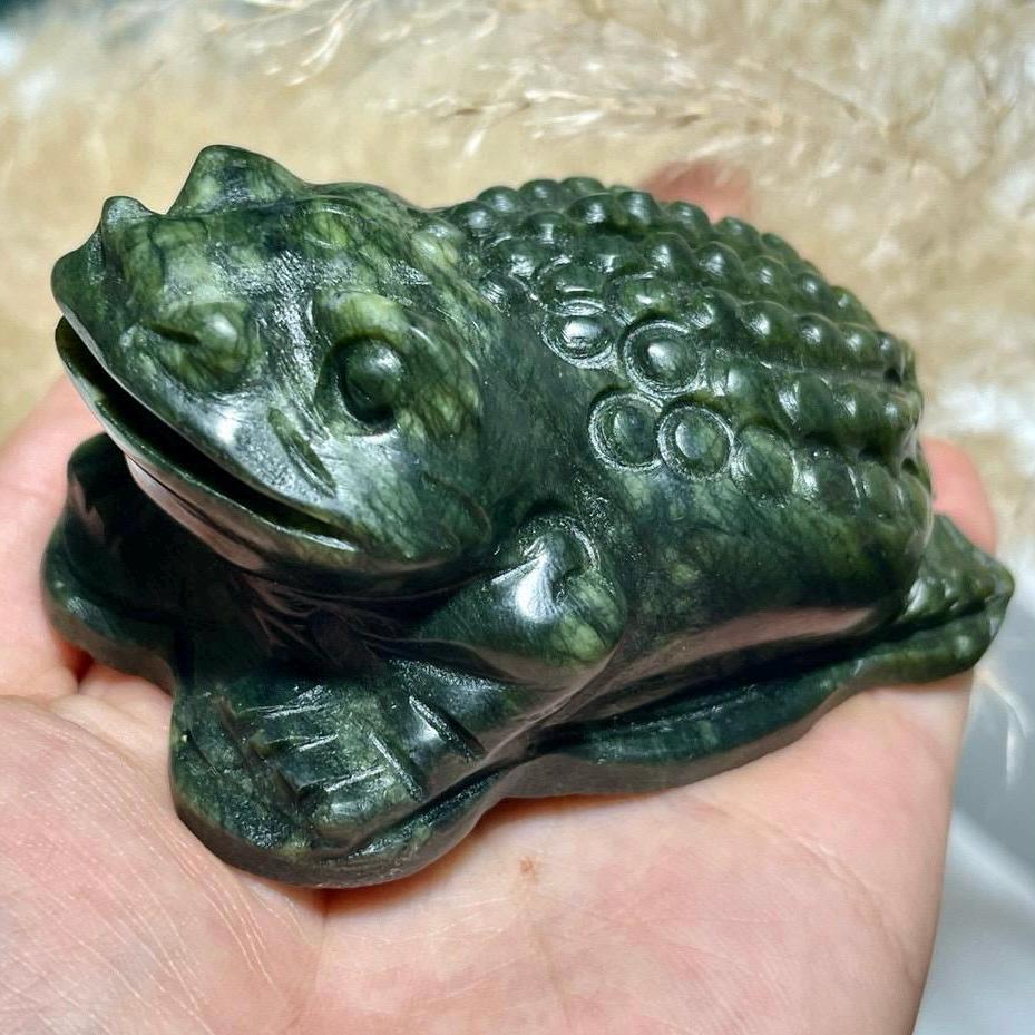 Natrual Green Lucky Frog Carving, Crystal Toad, Fengshui Crystal Gift, Crystal Frog, Home Decoration, Tea Pet, Christmas Gift