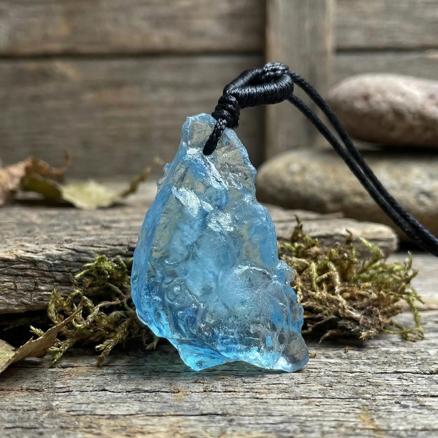 1Pcs Natural Aquamarine Pendant, Throat Chakra Necklace, March Birthday Stone, Courage Healing Crystal Gift,Gift for Mom