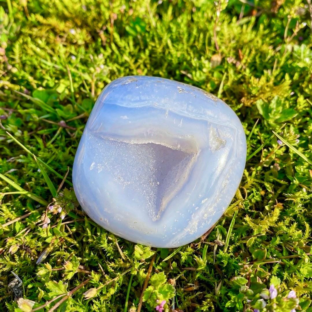 Blue Lace Agate Tumbled Stone, Polished Calming Crystal, 20-30mm,Gift for Mom