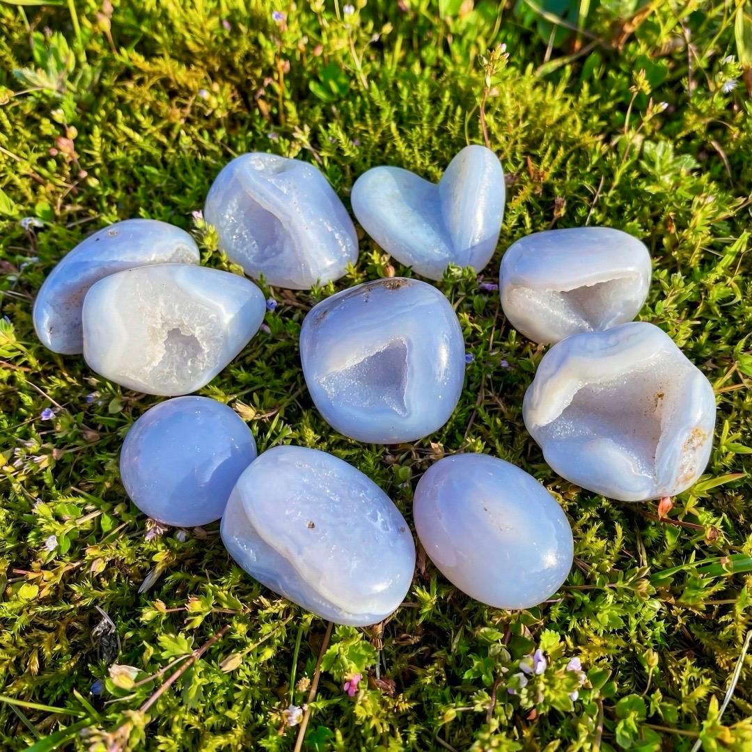 Blue Lace Agate Tumbled Stone, Polished Calming Crystal, 20-30mm,Gift for Mom