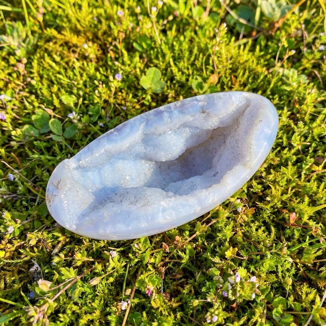 Blue Lace Agate Tumbled Stone, Polished Calming Crystal, 20-30mm,Gift for Mom