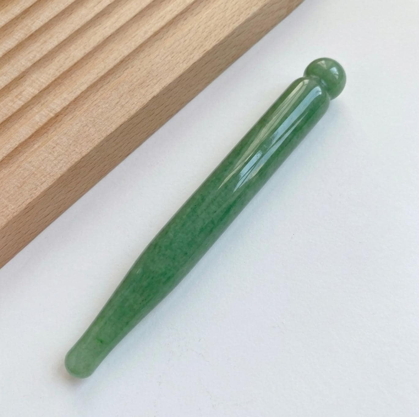 Natural Crystal Acupressure Stick, Jade Massage Spoon, Hand Carved Jade Gua Sha Massage Tool, Facial & Body Spa Relax Self Care Gift