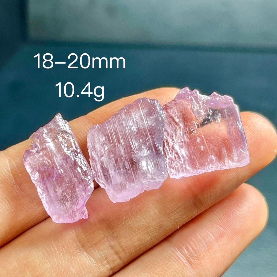 Raw Pink Kunzite Crystal, Natural Heart Chakra Stone, Healing Crystals for Meditation, Rough Gemstone Specimen, Birthday Gift for Her