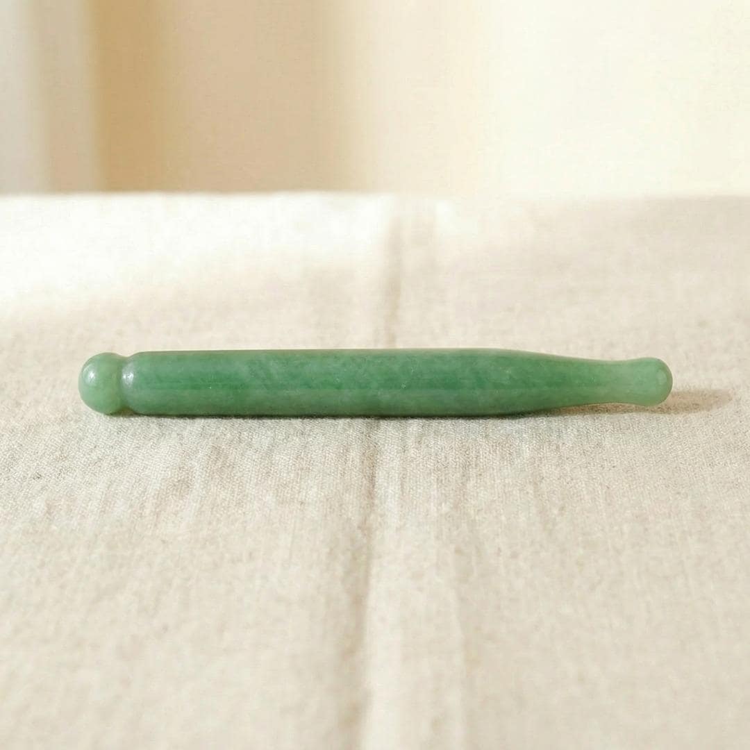 Green Aventurine Gua Sha Tool, Natural Stone Facial Massager Spoon, Green Jade Scraping Plate for Eye & Face, Aesthetic Skincare Gift