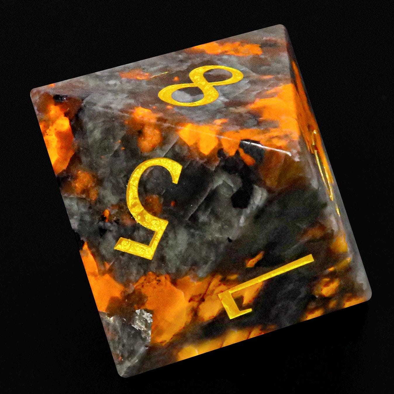 Yooperlite Stone DND Dice Set, UV Reactive Glowing Lava Stone Polyhedral Dice 7pcs, Flourescent Sodalite RPG Game Dice, Dungeon Master Gift