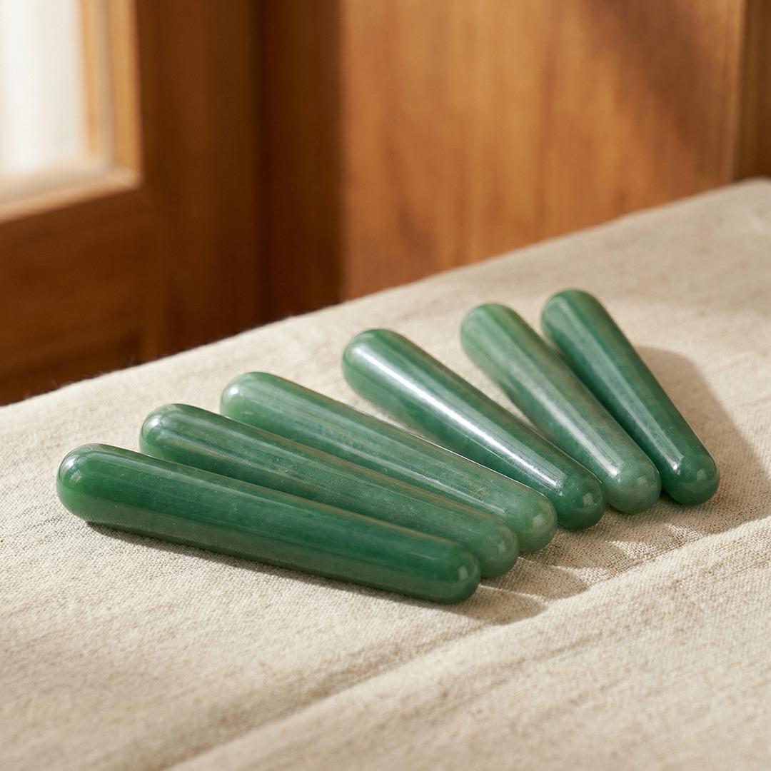 Green Aventurine Gua Sha Tool, Natural Stone Facial Massager Spoon, Green Jade Scraping Plate for Eye & Face, Aesthetic Skincare Gift