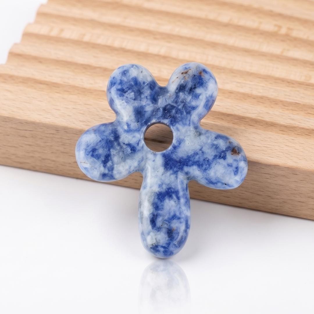 Natural Stone Flower Pendant, Carved Crystal Daisy Charm for Necklace Bracelet Jewelry Making, Dainty Gemstone Flower Charm Cute Gift