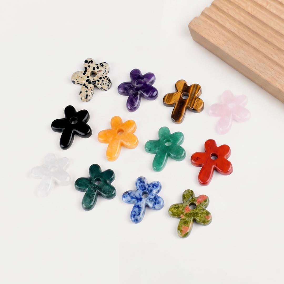Natural Stone Flower Pendant, Carved Crystal Daisy Charm for Necklace Bracelet Jewelry Making, Dainty Gemstone Flower Charm Cute Gift