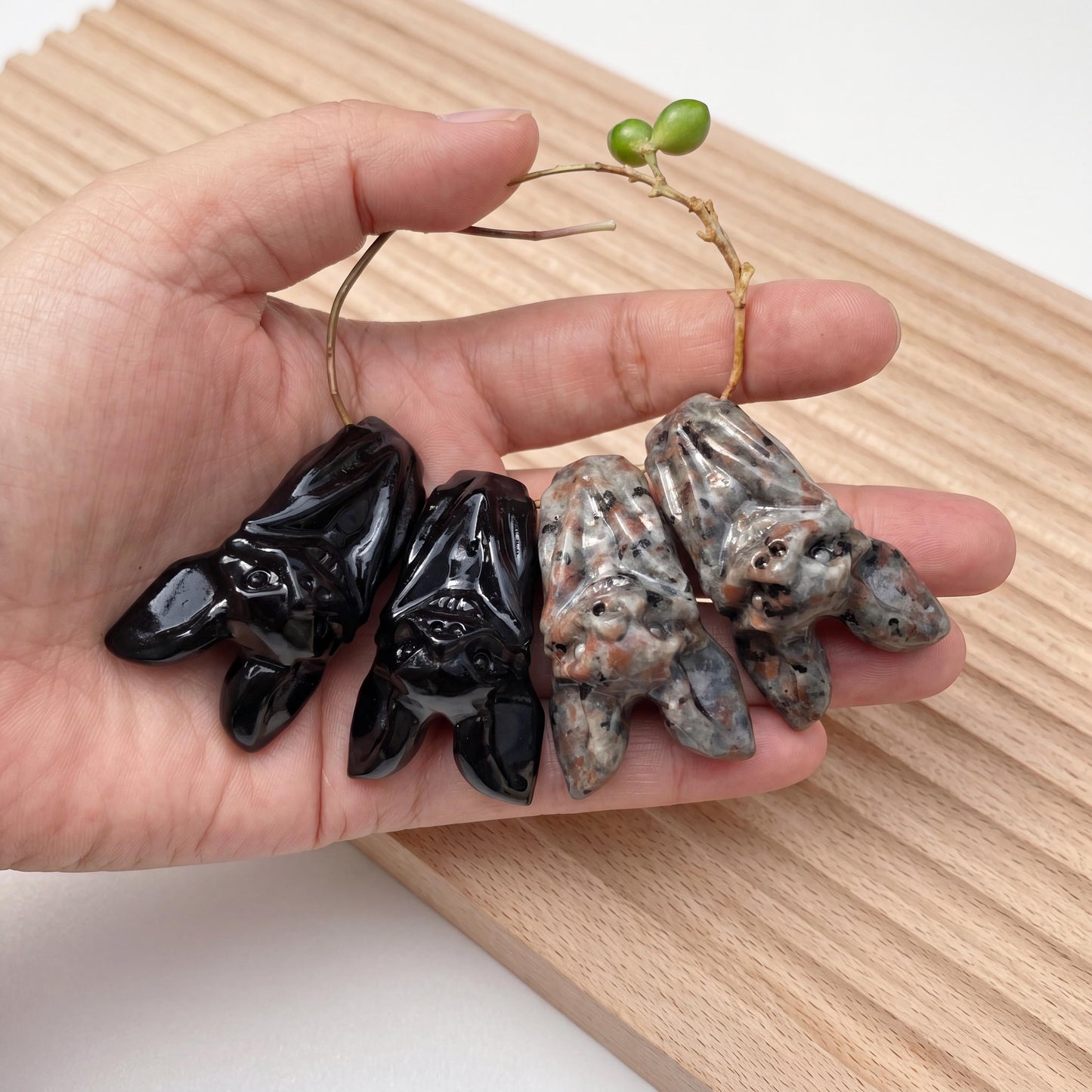 Natural Obsidian Bat Carving, UV Reactive Yooperlite Stone Animal Sculpture, Gothic Witchy Room Decor, Spooky Halloween Gift