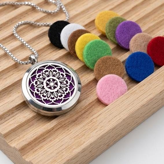 Stainless Steel Aromatherapy Locket Necklace, Magnetic Essential Oil Diffuser Pendant, Tree of Life Perfume Jewelry Gift