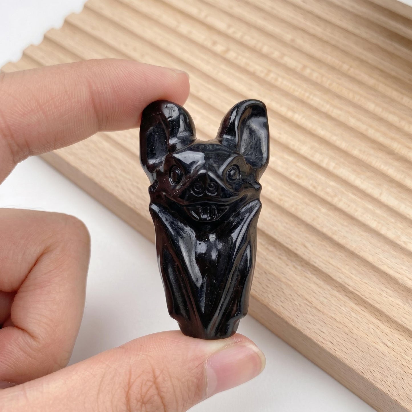 Natural Obsidian Bat Carving, UV Reactive Yooperlite Stone Animal Sculpture, Gothic Witchy Room Decor, Spooky Halloween Gift