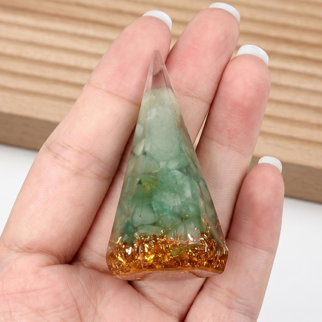 Crystal Ring Holder Cone, Orgonite Resin Jewelry Display Stand, Crystal Chips Stone Ring Organizer for Vanity, Wedding Ring Display Gift