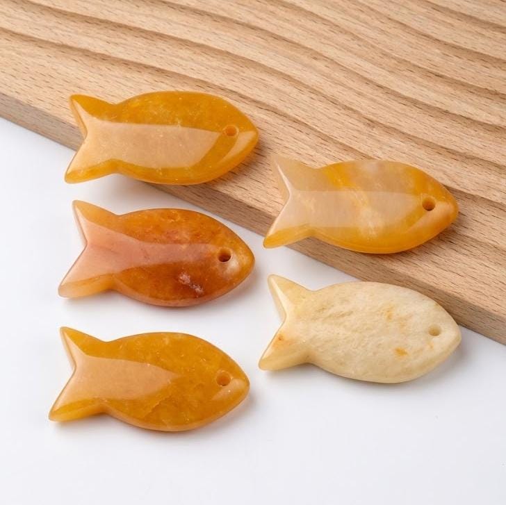 Natural Gemstone Fish Necklace, Crystal Fish Pendant, Cute Ocean Jewelry for Women, Dainty Quartz Fish Gift for Her