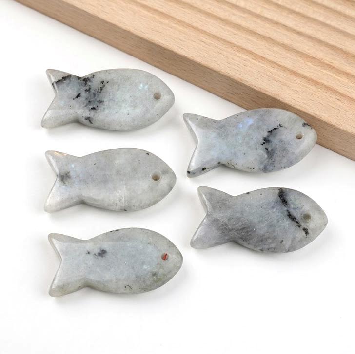 Natural Gemstone Fish Necklace, Crystal Fish Pendant, Cute Ocean Jewelry for Women, Dainty Quartz Fish Gift for Her