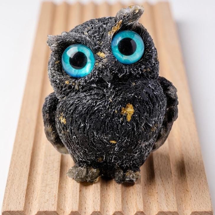 Natural Crystal Owl Figurine, Cute Gemstone Owl Statue, Tiny Quartz Animal Carving, Resin Owl Decor, Whimsical Room Decor, Housewarming Gift